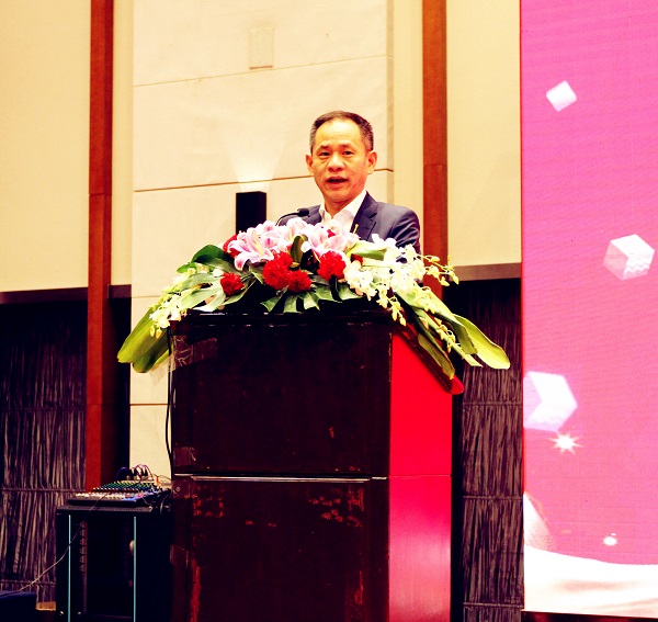 擼起袖子加油干 砥礪前行譜新篇