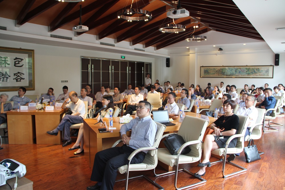 探討轉型新方向、開闊發展新思維 探討轉型新方向、開闊發展新思維