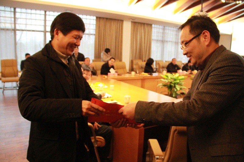 西湖區委書記王立華一行到公司調研